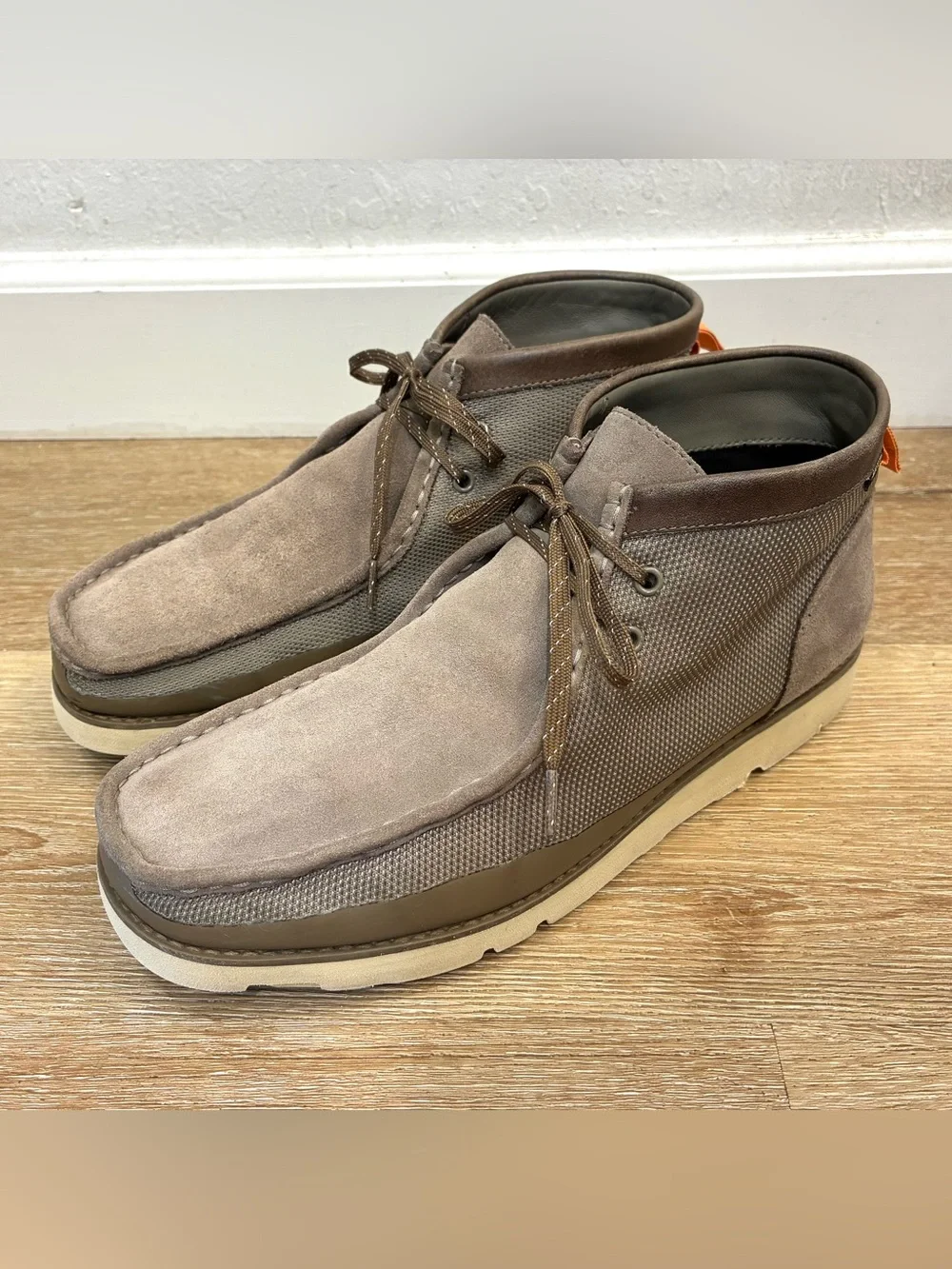 Clarks Originals Wallabee 2.0 GTX (Gore-Tex) Boots Gray Men’s US 11.5 EU 45